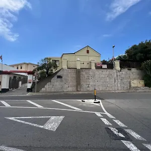 Hostal Emile Youth, Gibraltar